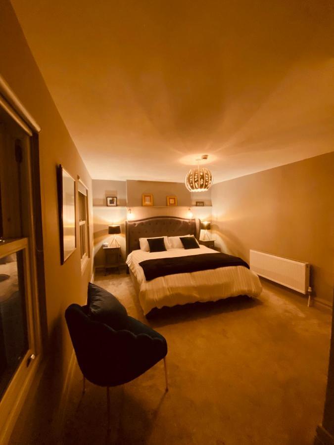 3 Bedroom Luxury Apartment Main Street Cashel  Exteriör bild