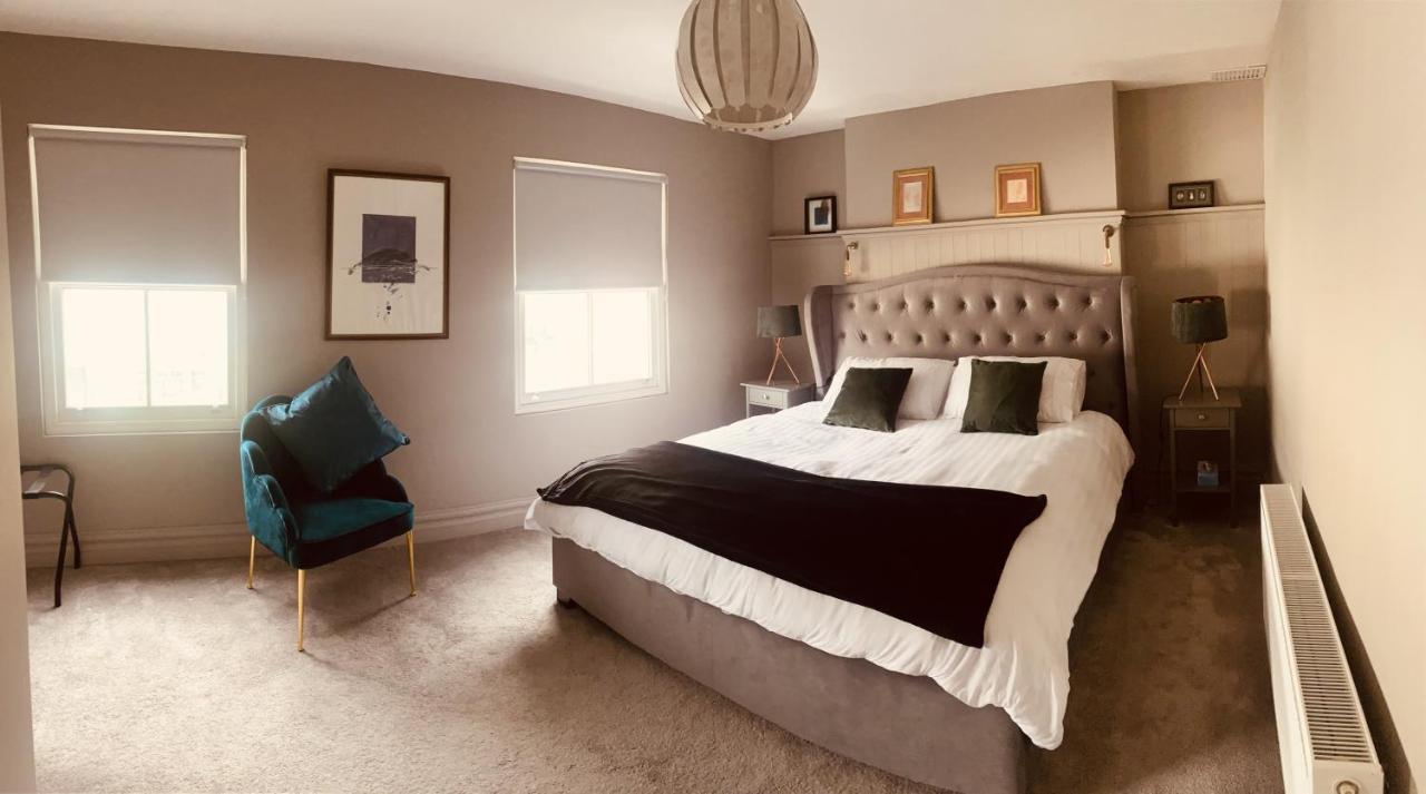 3 Bedroom Luxury Apartment Main Street Cashel  Exteriör bild