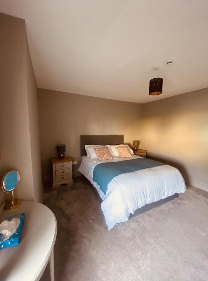 3 Bedroom Luxury Apartment Main Street Cashel  Exteriör bild