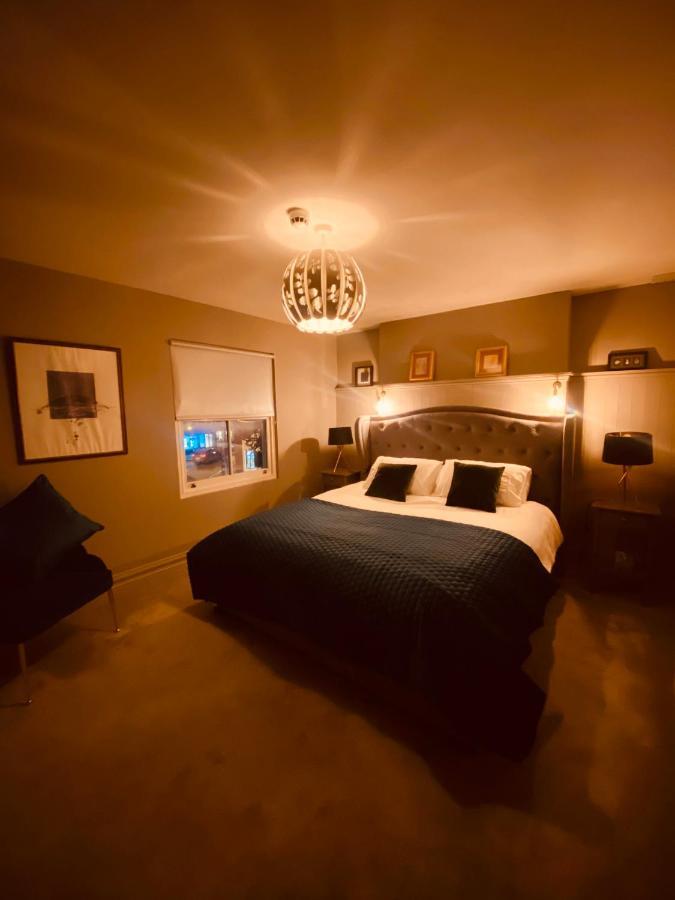 3 Bedroom Luxury Apartment Main Street Cashel  Exteriör bild